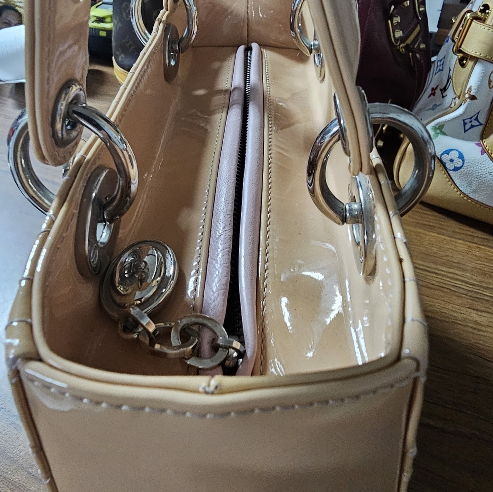 #1140-#138-006 LADY DIOR PATENT LEATHER MEDIUM CANNAGE - Picture 5 of 14